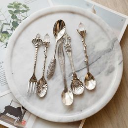 6pcs Vintage Spoons Fork Cutlery Set Mini Royal Style Metal Gold Carved Teaspoon Coffee Snacks Fruit Dessert Fork Kitchen Tool 210706