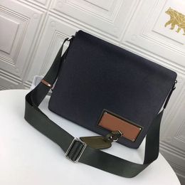 Luxury Designers DISTRICT Messenger Bag Mens Crossbody Bags Fashion Man Leather Coated Canvas Briefcase Totes Wallet Shoulder Handbags