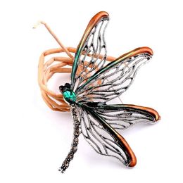 Pins, Brooches Cute Female Hollow Dragonfly For Women Charm Silver Colour Wedding Jewellery Trendy Crystal Pin Dress Coat Accessories