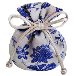 small pouches wholesale UK - 50pcs Cute Small Chinese Silk Brocade Jewelry Pouch Wholesale Drawstring Gift Packaging High Quality Sachet 8x9cm