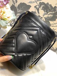 Ladies shoulder bag designer leather messenger bag bucket-shaped mini chain brand handbag heart-shaped pattern party high-quality shopping bag wallet