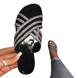 Transparent Slippers Fashion Biling Crystal Slippers Women Platform Summer Sandals Outdoor Flat Ladies Shoes Slip-On