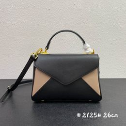 New style womens designer bags handbags Cowhide feels soft Interior Zipper Pocket Genuine Leather Plain Fashion fashion perfect number: 2125 26-20-11cm