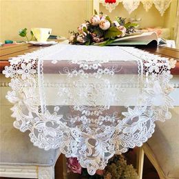 Proud Rose European Table Flag Lace Runner Cloth Cover Light Golden TV Cabinet Towel Wedding Decorative 210709