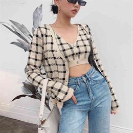 Retro style sexy short suspenders + plaid knitted jacket two-piece women spring and autumn fashion suit 210918