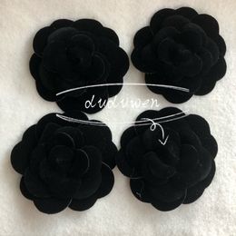 Veludo preto camélia diy parte 8x8cm auto-aderência camélia flor para c vip vara no saco ou cartão para embalagem boutique