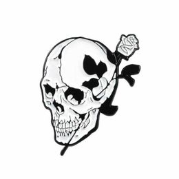Punk Skull Brooch creative Rose Skull badge personalized jewelry