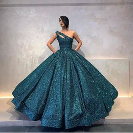 New Dubai Arabic Black Green Red Ball Gown Quinceanera Dresses Formal Evening Party Wear Pageant Gowns Birthday Party Sweet 15 Dress