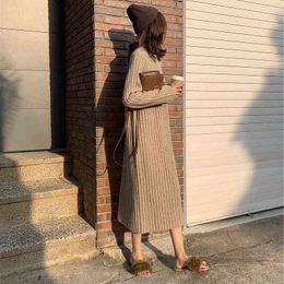 Vintage Turtleneck Warm Long Sweaters Dresses for Women Fall Winter 2021 Hepburn Style Loose Knitted Solid Colour Vestido Mujer G1214