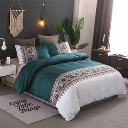 Minimalist Bed Duvet Cover Set Luxury European Comforter Bedding Sets Solid Pattern Reversible Bedding Set King Size Y200417