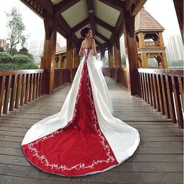 Vintage White And Red Country Wedding Dresses 2021 A-Line Embroidery Strapless Long Train Bridal Gowns Back Lace-Up Plus Size Brid276E