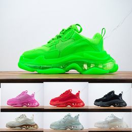 2021 Varış Üçlü S Siyah Erkek Kadın Koşu Ayakkabıları Rahat Temizle Sole Neon Yeşil Kırmızı Gri Pembe Bej Spor Yürüyüş Koşu Klasik OG Eğitmenler Sneakers Toptan