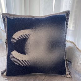 Design Real Wool Cashmere Signage Pillow Cushion classic pattern Come with Tags Throw Pillow top quality size 45*45cm for Beds Sofa Autumn And Winter new arrive