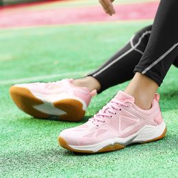 Tennisschuhe 2021 Luxusrosa Badminton Schuhe Frauen Männer Anti -Slip -Volleyball -Sneaker Damenqualität Mann 0916