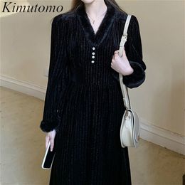 Kimutomo Elegant Vintage Velvet Dress Women French Style Spring Autumn Female V-neck Patchwork Long Sleeve Vestidos 210521