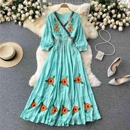 Women Fashion Bohemian Embroidery Flower Slim V-neck Long Sleeve High Waist A-line Dress Summer Vestidos S822 210527