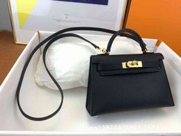 Aima Luxurys Designer Handbags Hand Sewn Epsom Leather Mini Bag One Shoulder Menger Bagxwl Kl