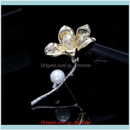 Pins, Brooches Jewelrysimple Fashion Two-Color Flower Jewelry Temperament Women High-End Pearl Pin Buckle Sweater Jacket Brooch Aessories Dr