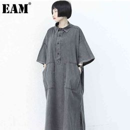 [EAM] Women Big Size Grey Single Breasted Pockets Denim Dress Lapel Three Quarter Sleeve Loose Fashion Summer 1DD6825 21512