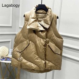 Lagabogy Winter Oversize White Duck Down Vest Women Coats Female Big Pocket Waistcoat Autumn Puffer Jacket Loose Parkas 211105