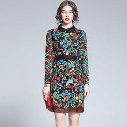 Spring High quality Floral Embroidery Dress Elegant Fashion Casual Vintage Long Sleeve Women Evening Party Dresses 210529