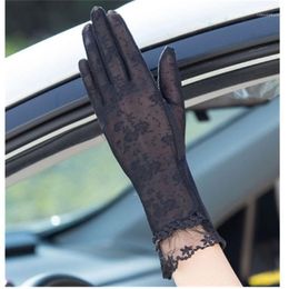 Five Fingers Gloves Elegant Lace Women 2021 Vintage Elastic Sun Protection Solid Sunscreen Driving Mitten Ladies Gorgeous Full Finger