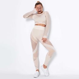 Mesh Sport Outfit for Woman 2021 Long Sleeve Crop Top Leggings Suit for FitnSeamlSportswear Gym Clothing Workout Set XS X0629