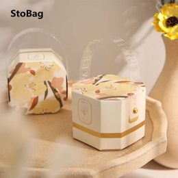 StoBag 20pcs/Lot Handle Romantic Marriage Candy Packaging Paper Box Party Bbay Shower Decoration Favor Pink/Blue/Red/Champagne 210602