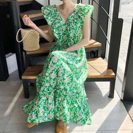 Green V Neck Ruffled Flying Sleeve Floral Dress Women Retro Back Lace Up Hollow Out Contrast Patchwork Summer Beach Sexy Korean 210610
