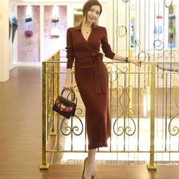 Autumn Korean Fashion Lace Up Knitted Dress V-neck Dress Slim Bodycon Side Split Long Sweater Dress 210515