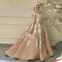 Champagne Feather Muslim Wedding Gown Beading Arabic Dubai 2022 Vintage Lace Appliques Organza Vestido De Novia