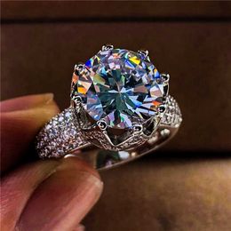 Luxury Female Big Zircon Stone Ring Silver Color Queen Crown Ring Vintage Wedding Bands Promise Love Engagement Rings For Women X0715