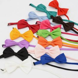 100pcs Dog Collars Pet Bow Tie Adjustable Size Cat Collar Pure Colour Bowknot Necktie Grooming Supplies Colours Mixed