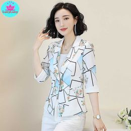 2019 Korean version of the new slim print seven-point sleeve summer small suit jacket X0721