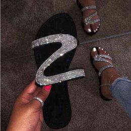 2020 Women Slippers Flip Flops Summer Women Crystal Diamond Bling Beach Slides Sandals Casual Shoes Slip On Slipper Y220301