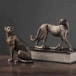 African Leopard Resin Statue Home Sculpture Animal Model Desktop Ornaments Wine Cabinet Decor Decoration Art Collection 210827