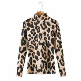 Summer Women Fashion Sexy Leopard Hollow Back T-shirt Female High Neck And Long Sleeves Chic Top 210520