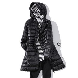 7XL Ladies Long Warm Down Coat With Portable Storage Bag Women Ultra Light Down Jacket Women's Overcoats Hip-Length 210819