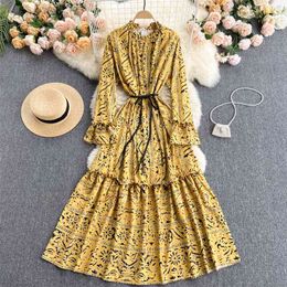 Lady Fashion Spring Sweet Wood Ear Round Collar Long Trumpet Sleeves Slim A-line Dress Print Clothes Vestidos S342 210527