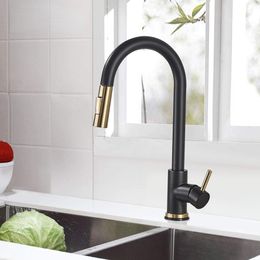 Kitchen Sink Faucet Sprayer Nozzle Black Gold Faucet Deck Mount Hot and Cold Water Single Hanlde Kitchen Sink