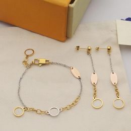 Europe America Fashion Jewellery Sets Lady Womens Gold-color Metal Engraved V Initials 3 Colour Bracelet Earrings