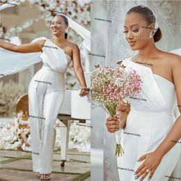 Afrikanische weiße Jumpsuits Brautkleider 2021 One-Shoulder Satin Braut Rezeption Jumpsuit Frauen Hose Anzüge Vestido de Noiva
