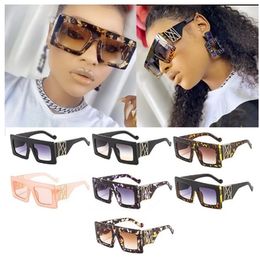 Wholesale One Piece Print Square Sunglasses For Women And Men Vintage Oversized Hop Glasses Female Gradient Uv400 Shades