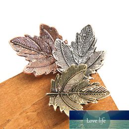 metal leaf pin UK - Vintage Maple Leaf Brooches Metal Women Girls Charm Exquisite Collar Lapel Brooch Pins Fashion Jewelry Party Garment Accessories