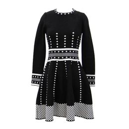 Black And White O Neck Full Long Sleeve Flare Geometric Knitted Knee Length Autumn Winter Dress Elegant D0752 210514