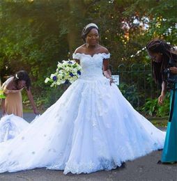 Modest Off the shoulder Wedding Dress A line Lace Applique 3D Flower Beaded Court Train Country Black Women Tulle African Bridal Dresses Custom Plus Size