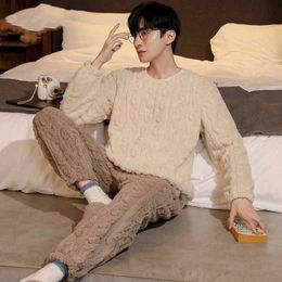 L-3XL Winter Thicken Warm Flannel Pajamas Sets For Men Long Sleeve Tops+Pants Male Sleepwear Solid Colour Pyjamas Sets 210928