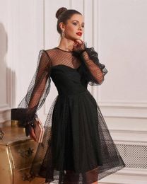 Vestidos NOIVA Little Black Robes Sexy Illusion Sleeve Sleeve Boutique De Chambres de la fête du genou Longueur Robe de Soriee Haute Qualité Casual