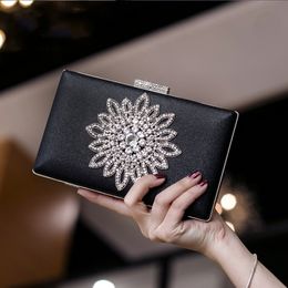 Women's Clutch Bag Evening Clutch Sun Flower Crystal Wedding Purse for Bridal Shoulder Bag