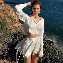 Free Summer Women Casual Short Skirt Set Round Neck Loose Flare Sleeve Button Top & Two-piece 210524